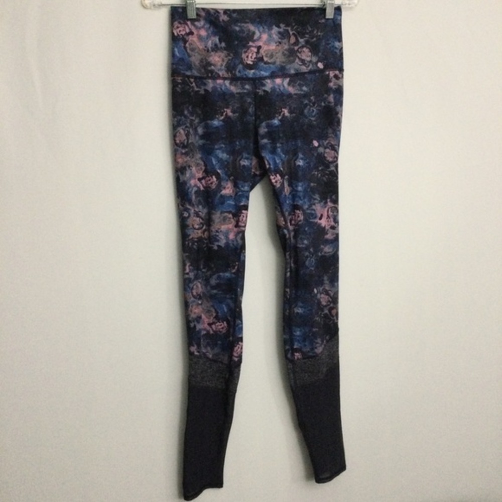 Lululemon If You're Lucky Pant 
Moody Mirage Bark Berry Deep Navy / Size 8 EUC